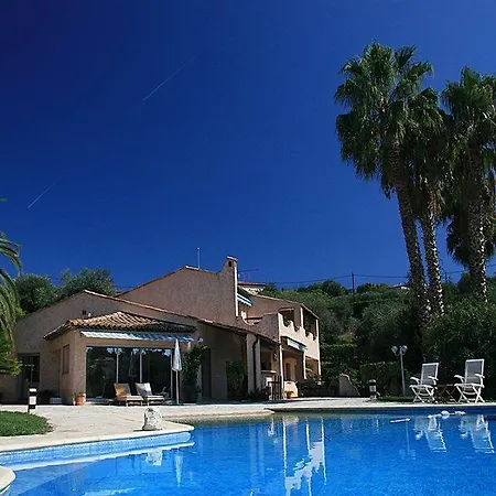Kyriad Mas Des Oliviers Hotel